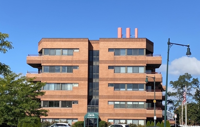1 CAREY CIR