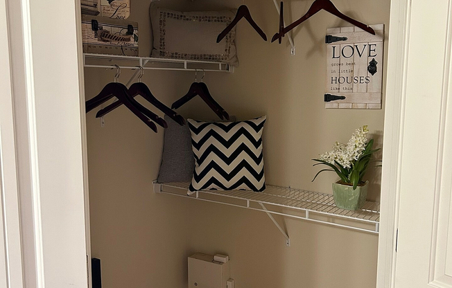 Closet 1 bed
