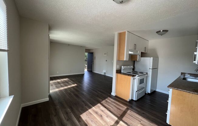 2 beds, 1 bath, 825 sqft, $2,250, Unit 306