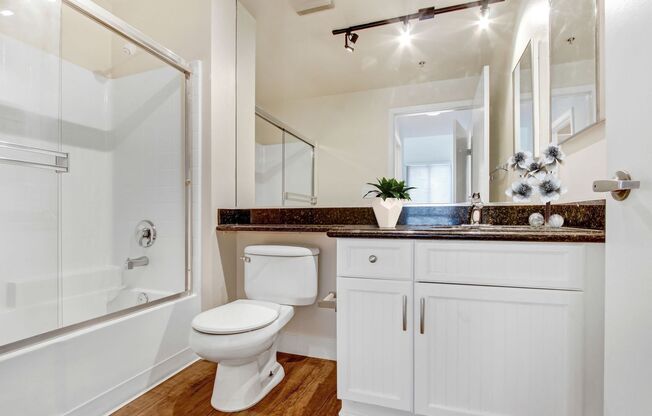 1 bed, 1 bath, 604 sqft, $2,700, Unit 415 P