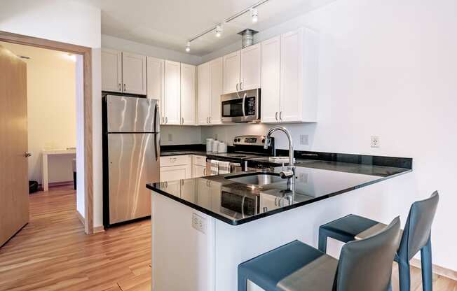 Welcome to 7west Apartment Homes
