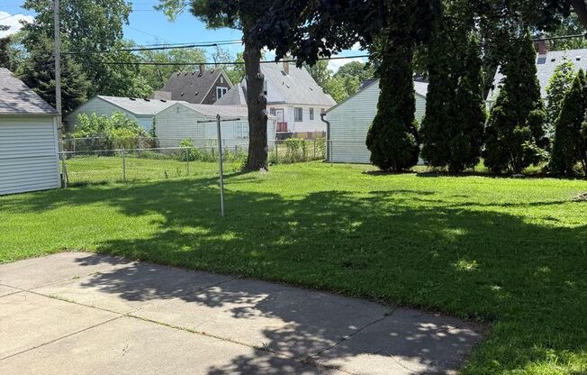 Move-In Ready 2-bedroom, 2-bathroom Home near Downtown Dearborn