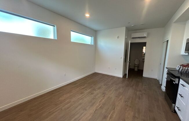 Studio, 1 bath, 286 sqft, $1,625, Unit 101