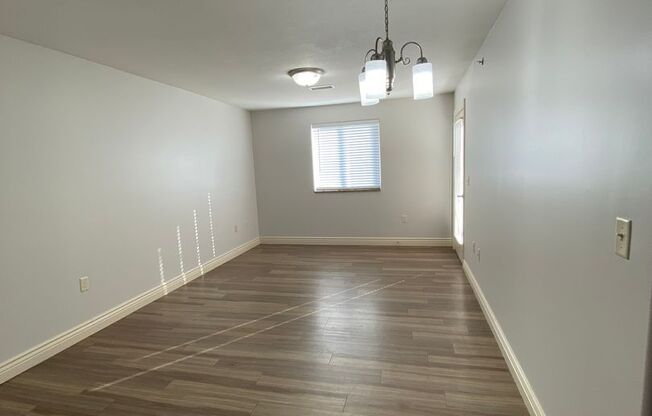 1 bed, 1 bath, 585 sqft, $925, Unit B221