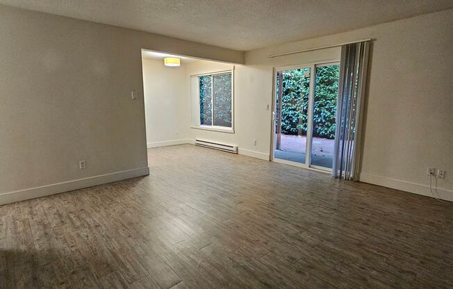 2 beds, 1 bath, 915 sqft, $1,495, Unit 19