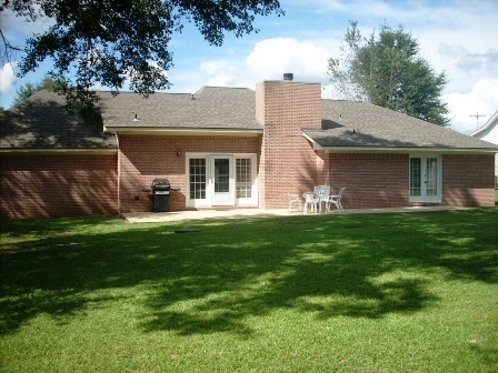 3 beds, 2 baths, $1,600