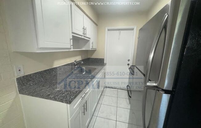 1 bed, 1 bath, 642 sqft, $1,595, Unit 26