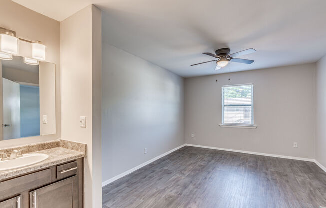 1 bed, 1 bath, 1,029 sqft, $1,049