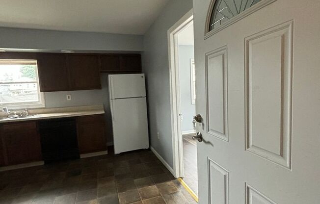 2 beds, 1 bath, $1,450