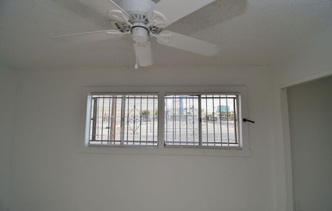 2 beds, 1 bath, $1,050