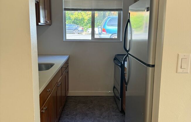 2 beds, 1 bath, $1,895, Unit 1