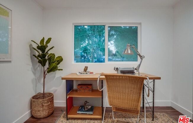 5137 N EAGLE ROCK BLVD