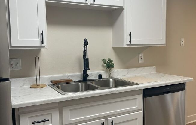 2 beds, 2 baths, 1,015 sqft, $2,895, Unit 231