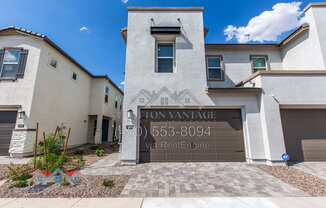 3 beds, 2.5 baths, 1,958 sqft, $3,100