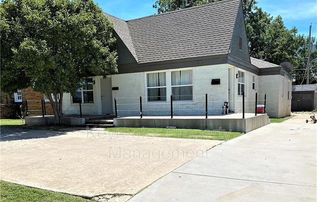 116 & 118 NW 31st St