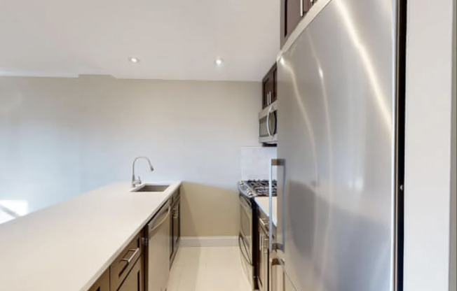 3 beds, 2 baths, $9,395, Unit 35B