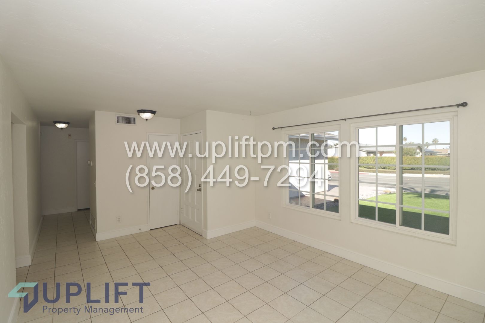 4 BEDROOM/2 BATHROOM - MIRA MESA