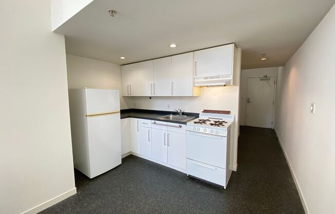 1 bed, 1 bath, 617 sqft, $1,895, Unit Unit 08