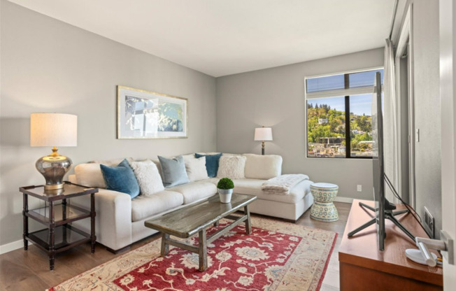 3 beds, 2 baths, $5,750, Unit # 1742