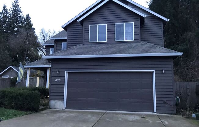 3 Bedroom 2.5 Bath Newberg OR