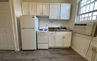 Studio, 1 bath, $885, Unit 8