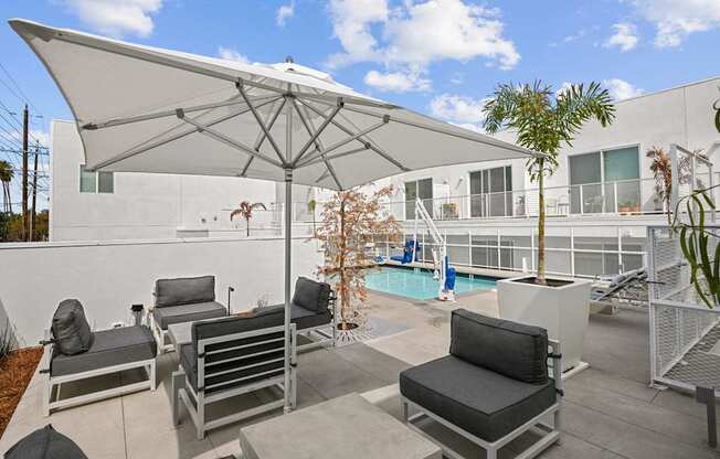 EXPLORE THE DILLON II AT SILVER LAKE APARTMENTS IN LOS ANGELES