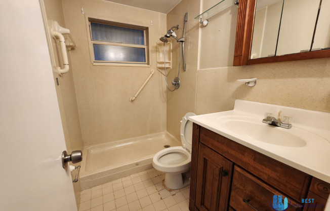 2 beds, 1 bath, $1,450