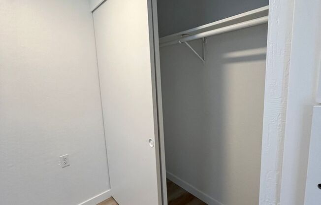 Studio, 1 bath, 480 sqft, $1,595, Unit 121