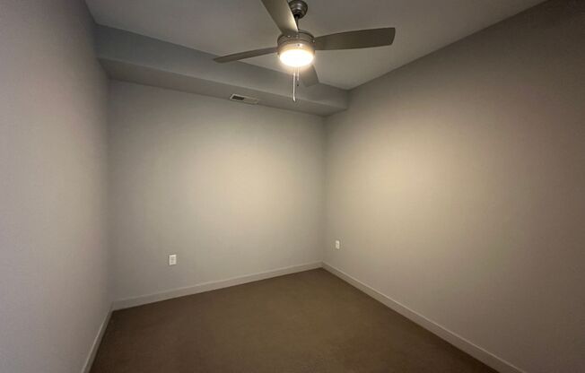 2 beds, 1 bath, 676 sqft, $1,895, Unit 411