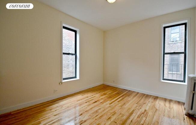 526 W 123 ST