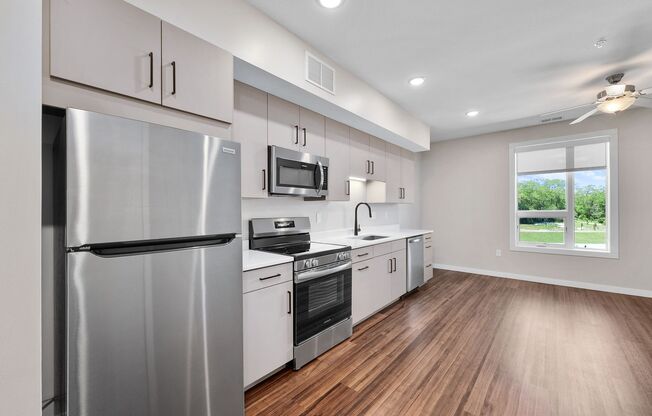 Studio, 1 bath, 500 sqft, $1,040, Unit 238