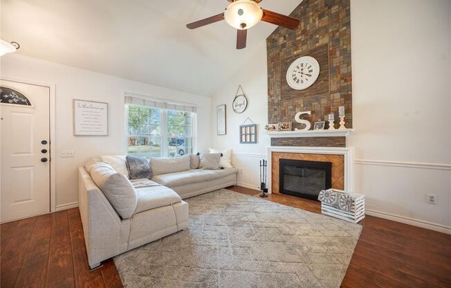 Updated Charmer in N Fort Worth
