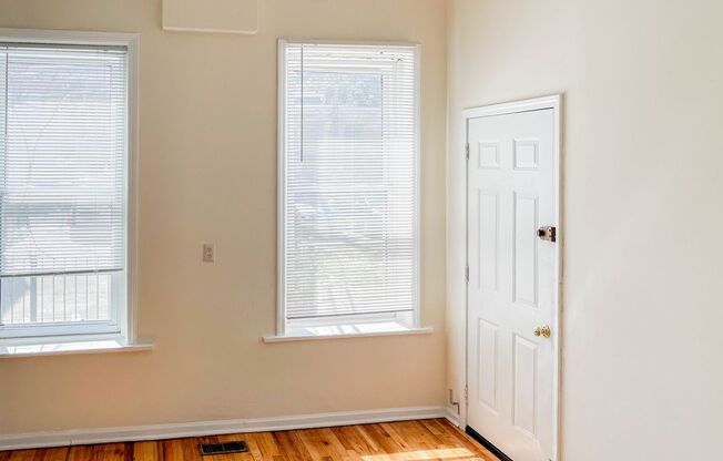 3 beds, 2 baths, 1,580 sqft, $4,400, Unit 2454-1F