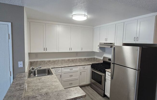 1 bed, 1 bath, 640 sqft, $1,995, Unit 648 - 71