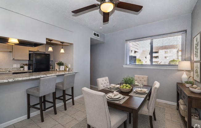 2 beds, 1.5 baths, 954 sqft, $1,005, Unit 301
