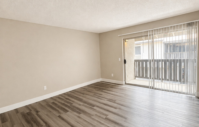 1 bed, 1 bath, 714 sqft, $1,795, Unit 063