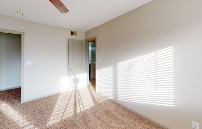 1 bed, 1 bath, 718 sqft, $1,099, Unit 351