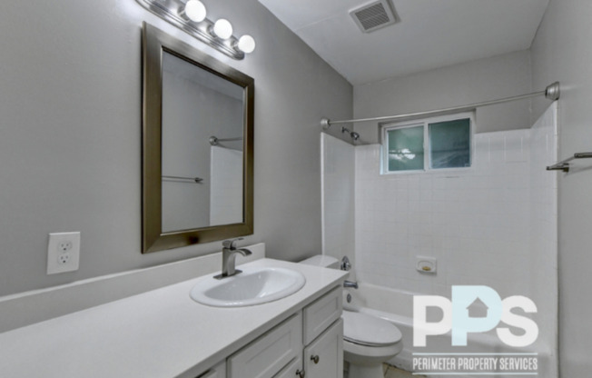 221 Lampkin Street NE