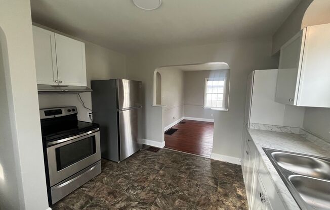 3 beds, 1 bath, $1,550