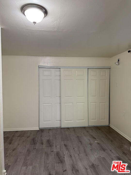 2217 S HOBART BLVD
