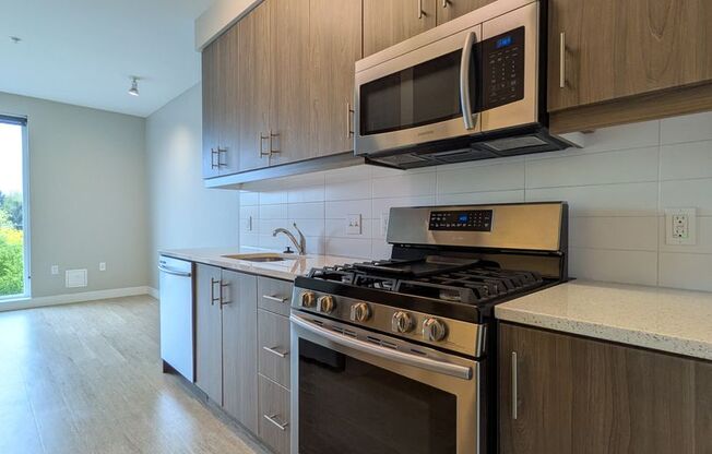 1 bed, 1 bath, 427 sqft, $1,395, Unit 416