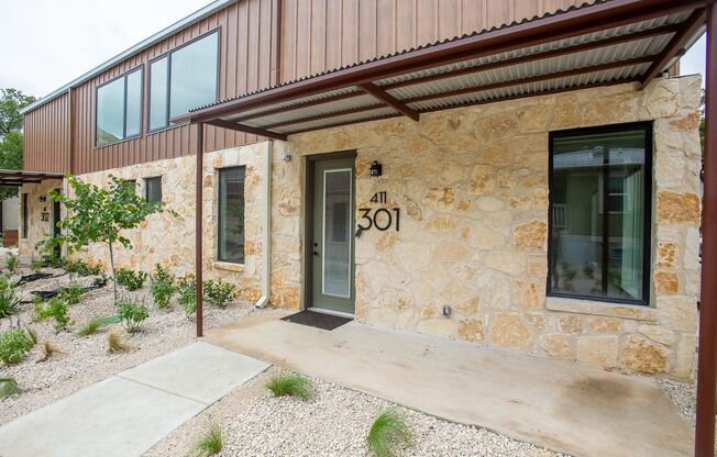 Modern Luxury in San Marcos' Premier Courtyard Community – Now Leasing!
