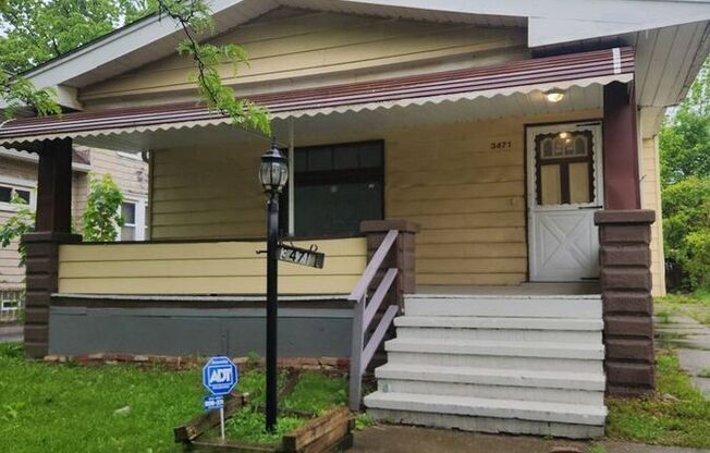 3471 E 104 ST