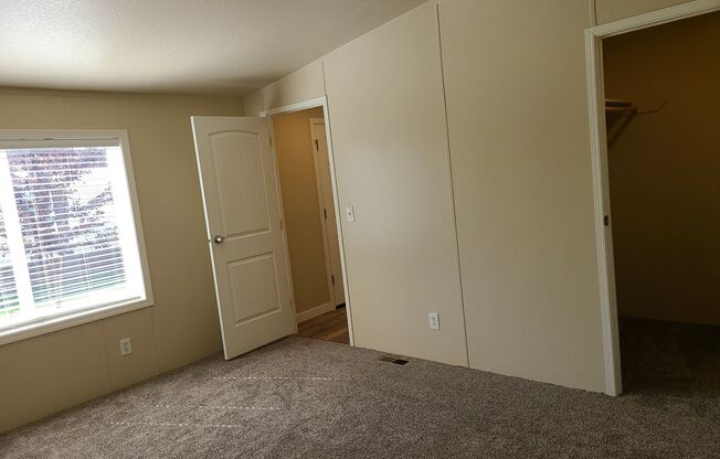 3 beds, 2 baths, 1,000 sqft, $1,595, Unit Honeysuckle Mobile Home Park 26-1