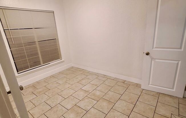 1425 MacArthur Blvd (aka 1425 Grand Ave)
