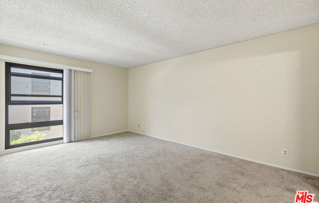 7777 W 91 ST