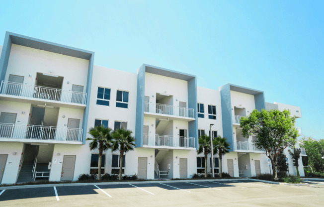 610 NE 2 ST