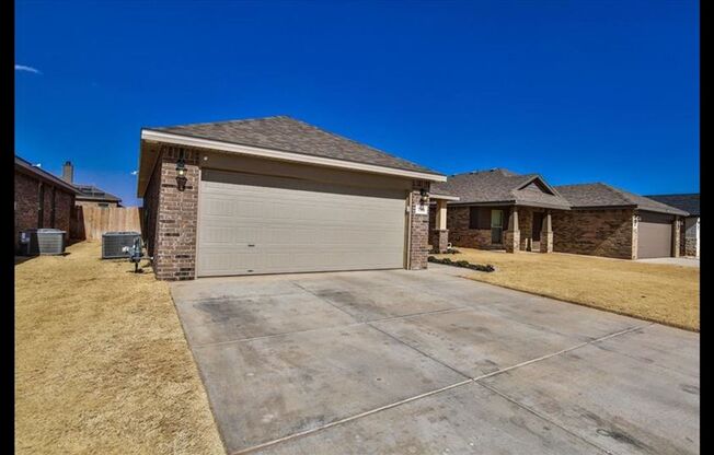 3 bedroom 2 bathroom 2 car garage in Frenship ISD!