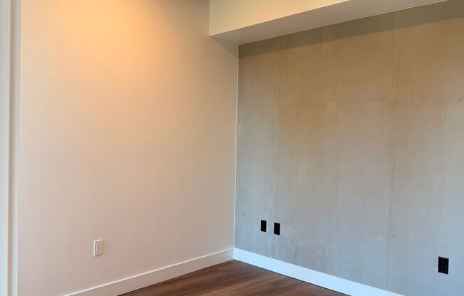 1 bed, 1 bath, 582 sqft, $3,449, Unit 702