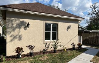 Precious 1 bed/1 bath home